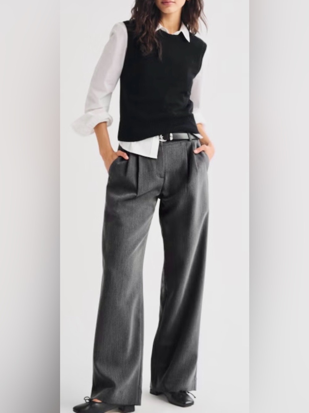 A&F Low Rise Wide Leg Pants. Size 29 Short